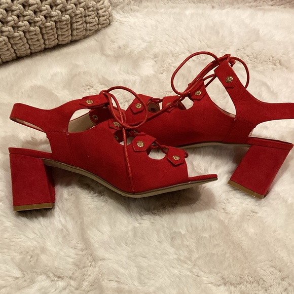 Faux suede lace up chunky sling backs. Size 9. - Picture 9 of 10
